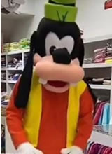 1720611300_disfraz-cabezon-goofy.jpg
